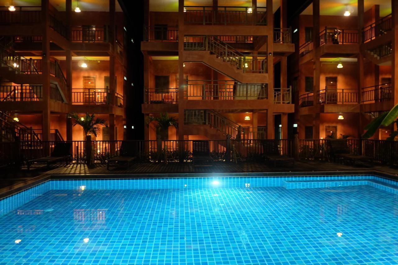 Rainforest Huahin Village Hotel Exterior photo