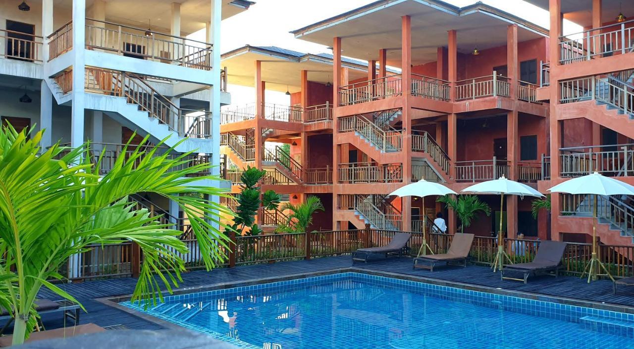 Rainforest Huahin Village Hotel Exterior photo