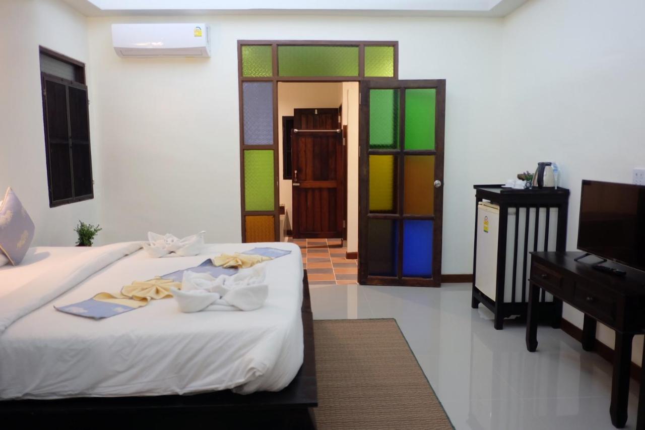 Rainforest Huahin Village Hotel Exterior photo